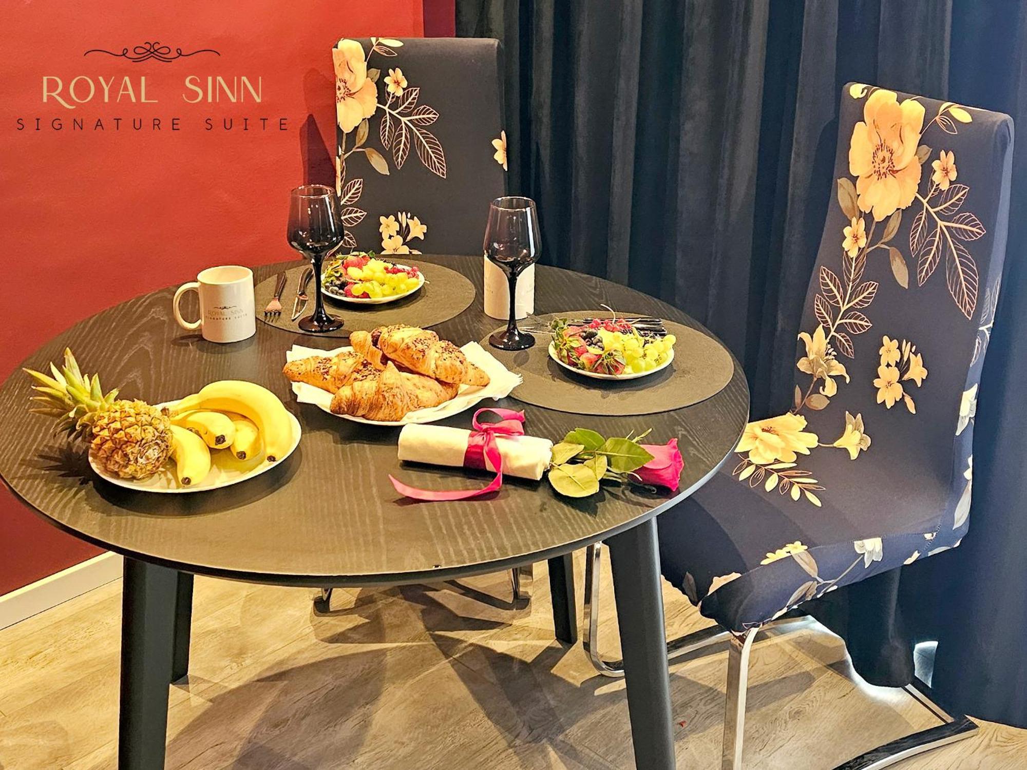 Royal Sinn Signature Suite Bukarest Exteriör bild
