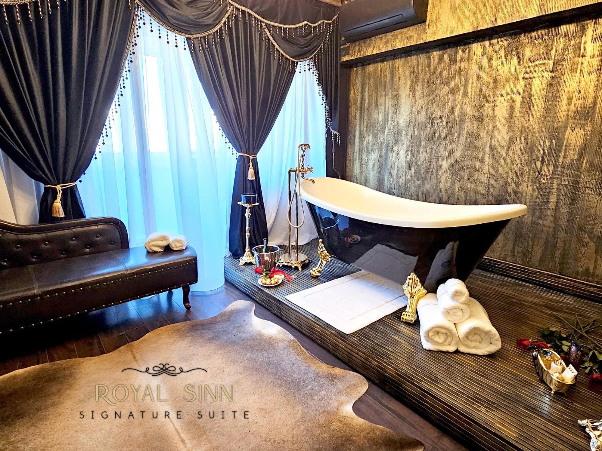 Royal Sinn Signature Suite Bukarest Exteriör bild