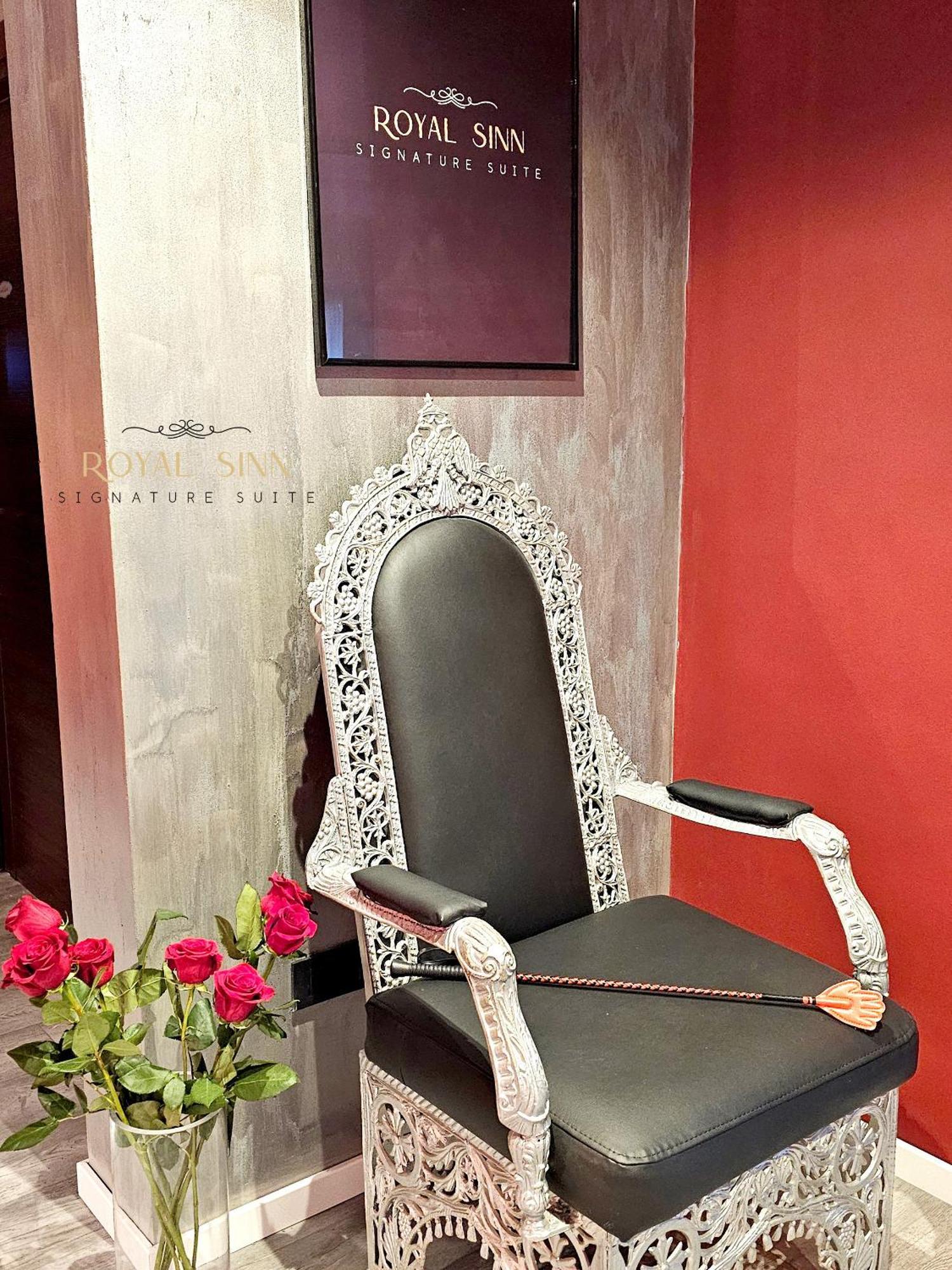 Royal Sinn Signature Suite Bukarest Exteriör bild